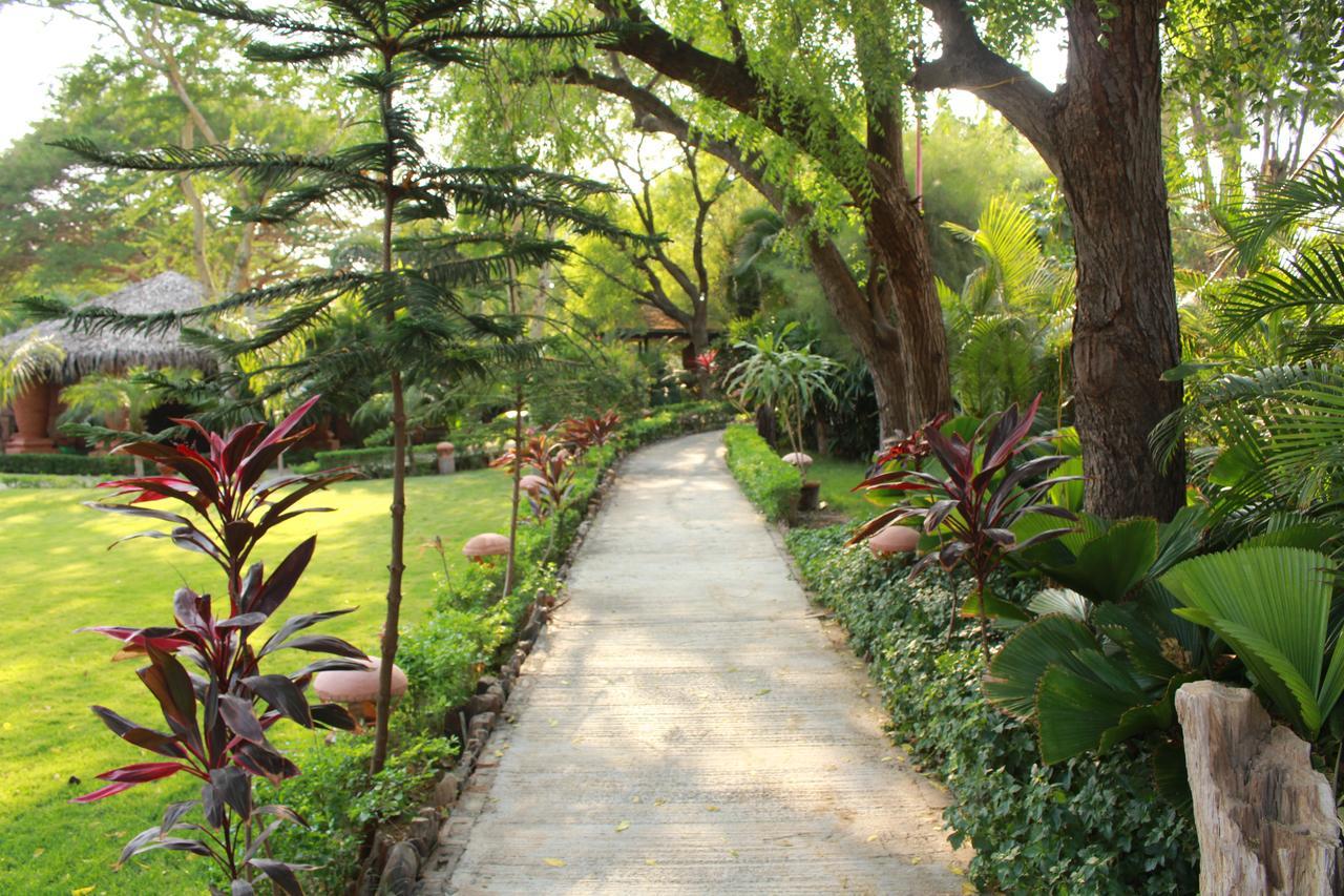 Bawga Theiddhi Hotel Bagan Ngoại thất bức ảnh